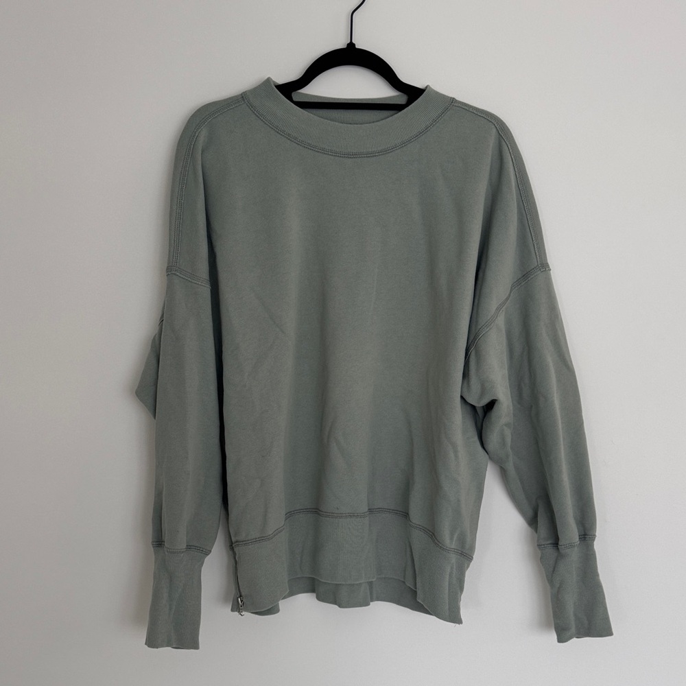 Abercrombie & Fitch Men's Crewneck in Gray